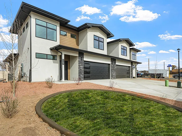 1109 Mee Canyon Cir — Photo 30