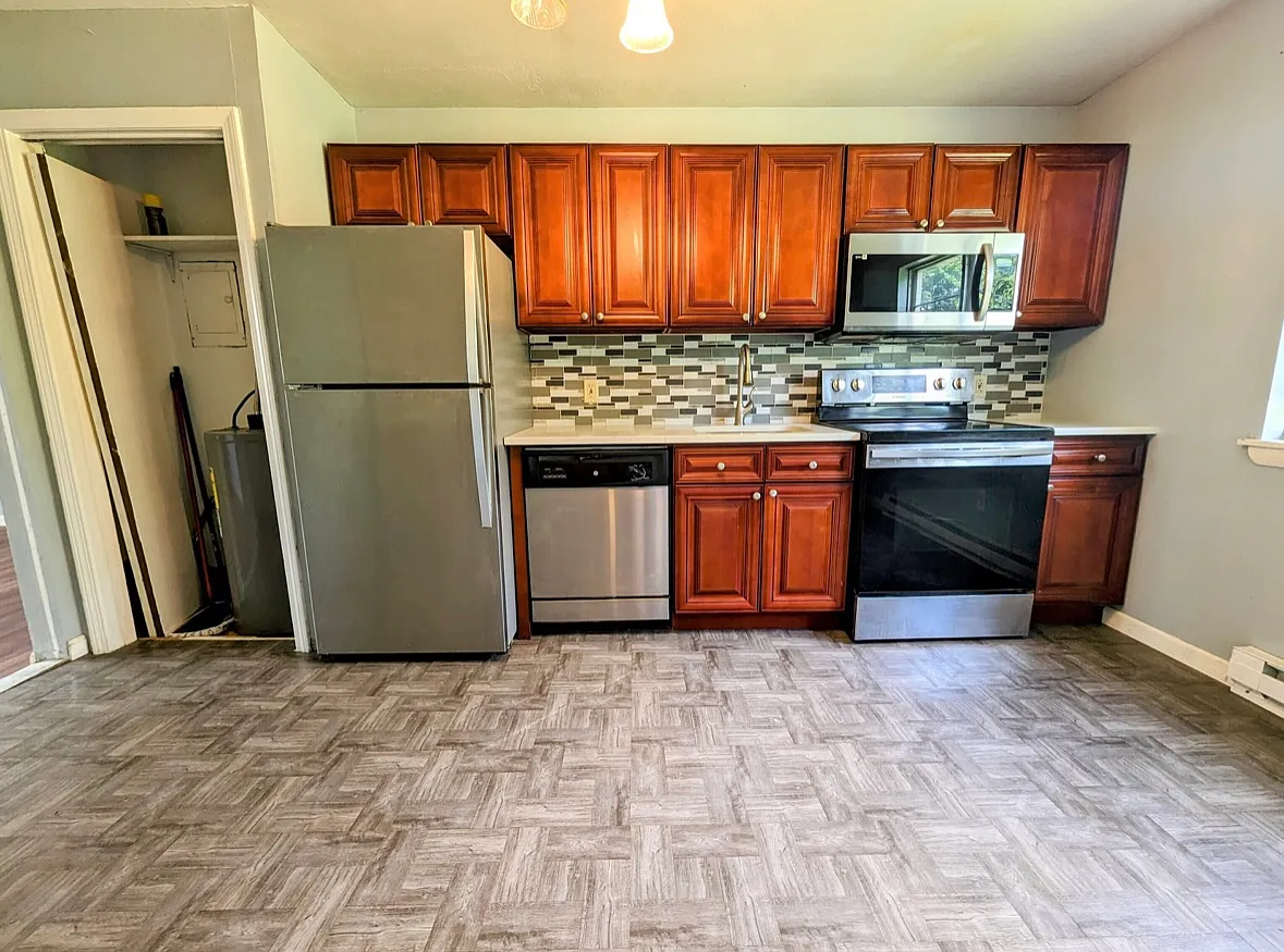 1 bed, 735 sqft, $1,550 — Photo 2