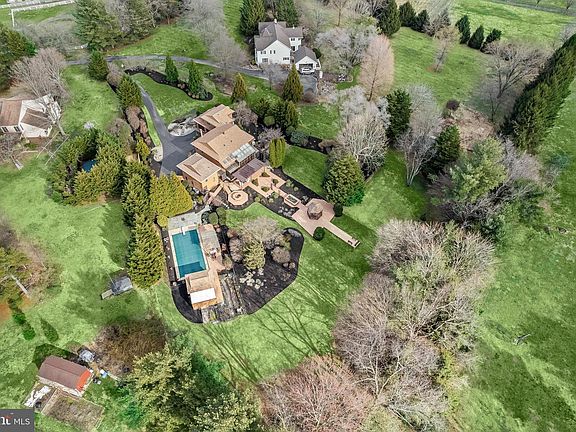 2nd image of 14561 Macclintock Dr