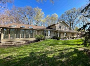 524 Woodward Dr, Madison, WI 53704