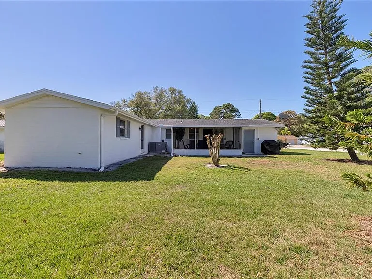 2323 Doud St — Photo 32