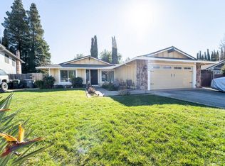 8804 La Prada Ct, Elk Grove, CA 95624