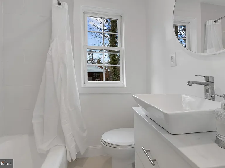 3284 Annandale Rd — Photo 19