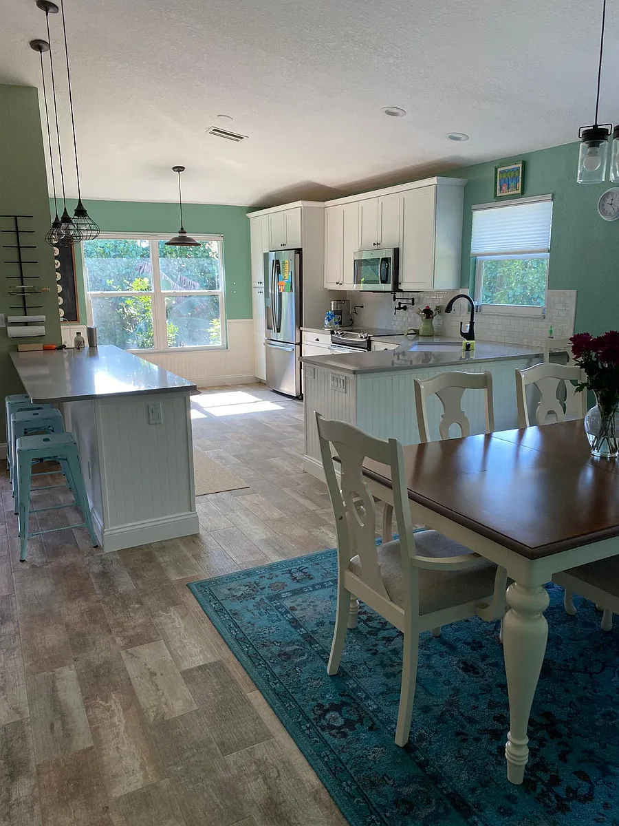 Building Photo - 341 Emerald Bay Cir #T7