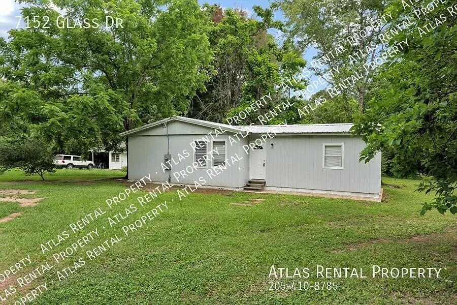 Rock Creek 3 Bedroom/2 Bath Move in Ready! Pet Friendly — Photo 2