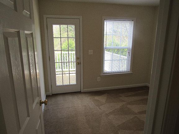4th image of 14835 Porterfield Dr APT 7