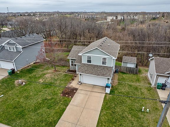2nd image of 1118 SW Ankeny Rd
