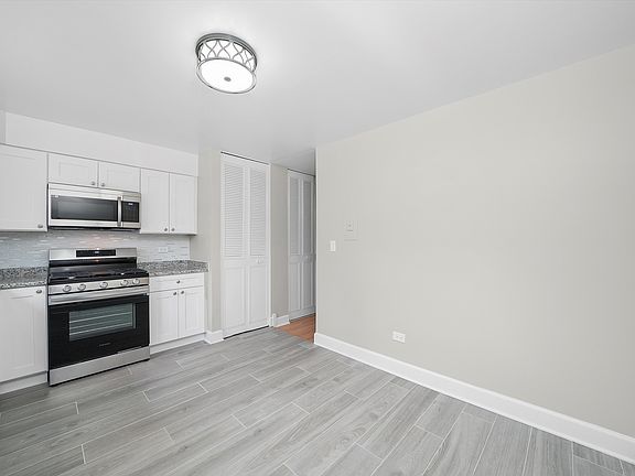3rd image of 8050 Niles Ave #2