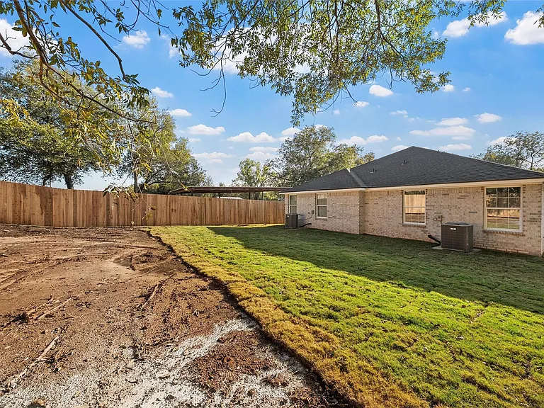 405 Hogan Ln #A & B — Photo 16