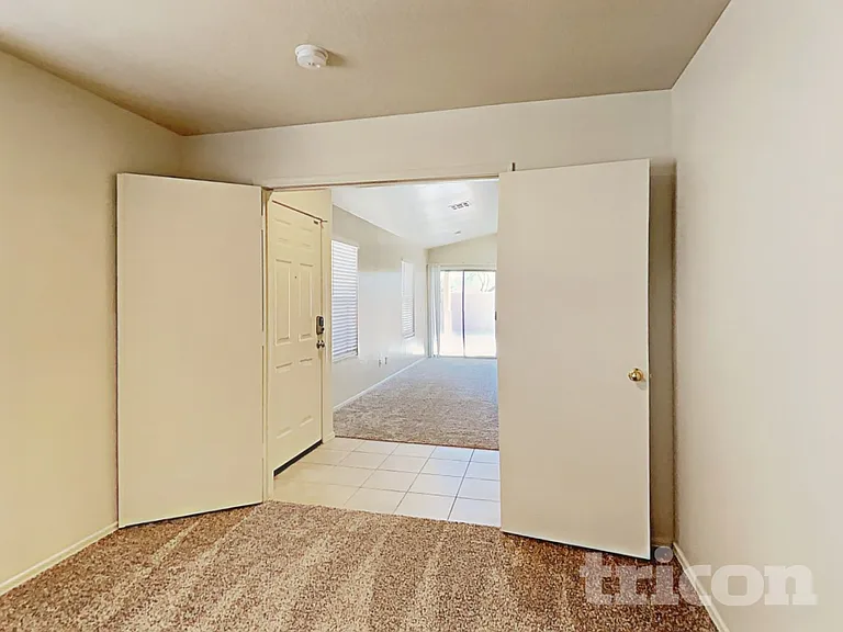 23141 W Ashleigh Marie Dr — Photo 11