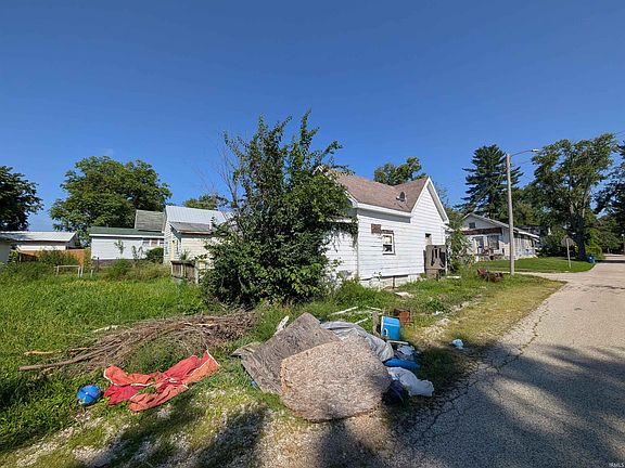 3rd image of 602 Dubois St