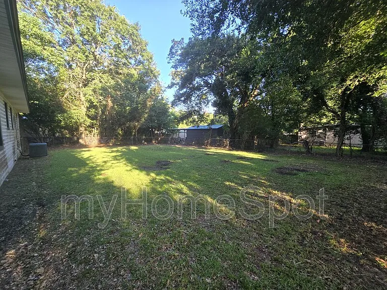 916 Twinbrook Ave — Photo 16