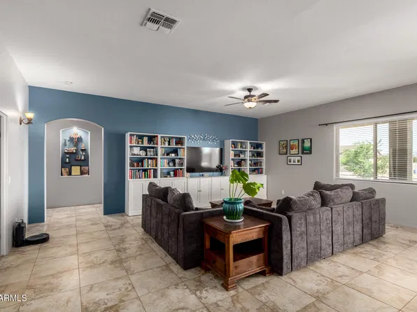 25535 W HUNTER Drive, Wittmann, AZ 85361