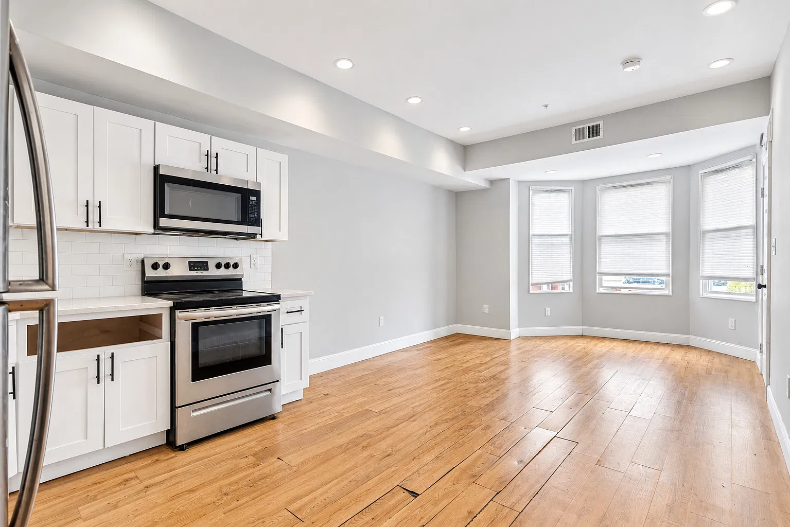3 Bedroom Available Now — Photo 4
