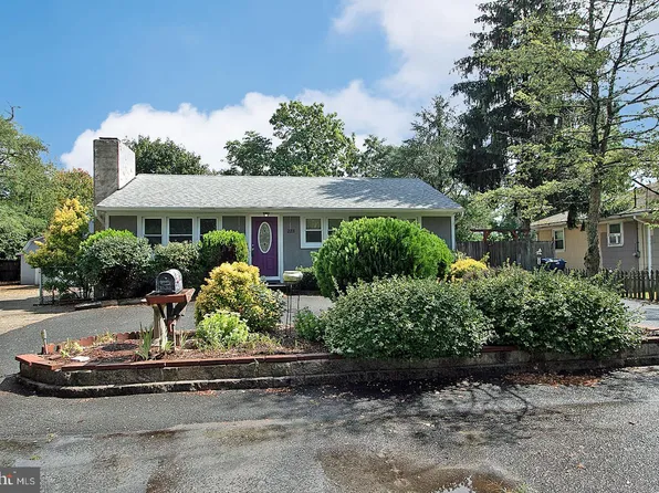 223 Beach Ave, Beachwood, NJ 08722
