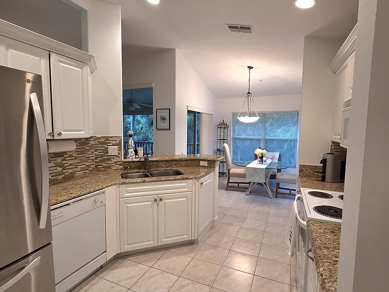 750 Tarpon Cove Dr #203 — Photo 7