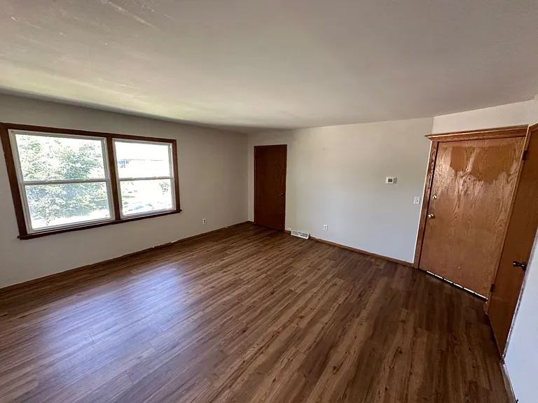 343 W Newhall Ave. (8 Unit) — Photo 4