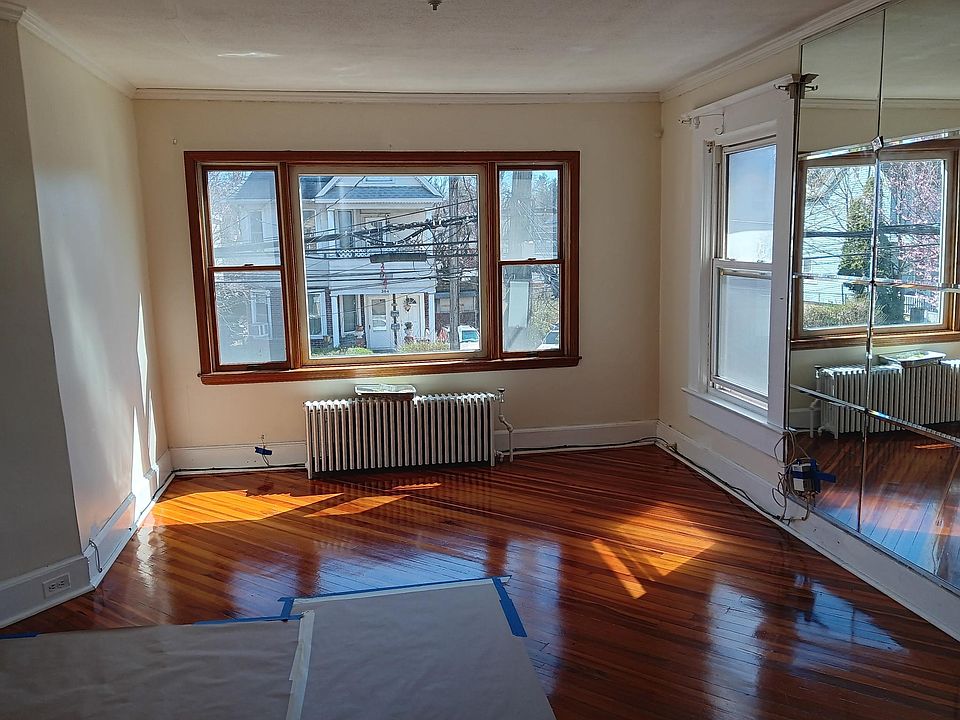 1st image of 385 Cary Ave #2