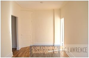4th image of 310 E 19th St APT 17