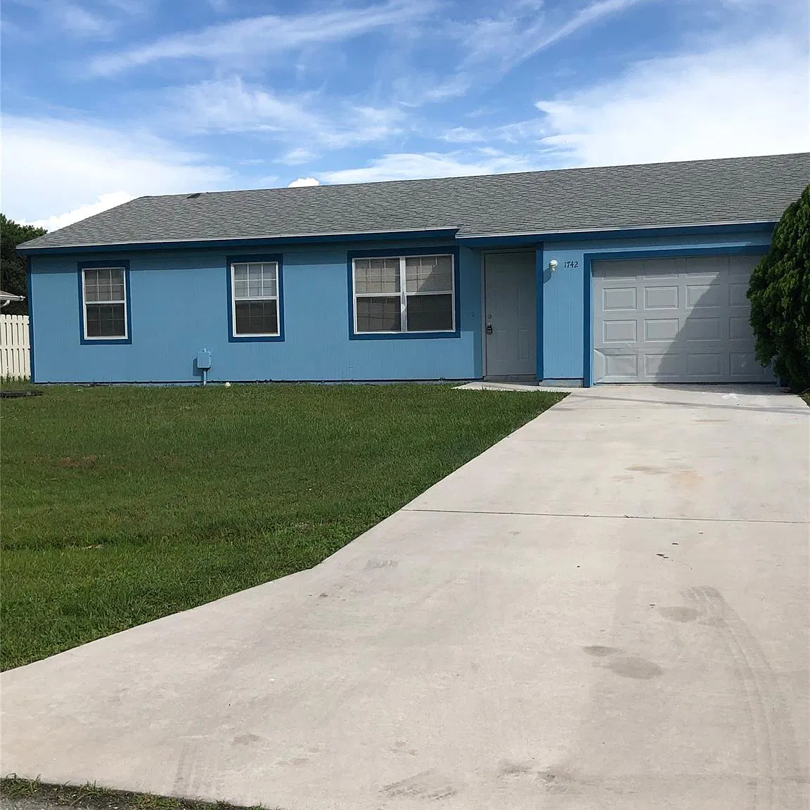3 bed, 2.0 bath, 1036 sqft, $1,900 — Photo 1