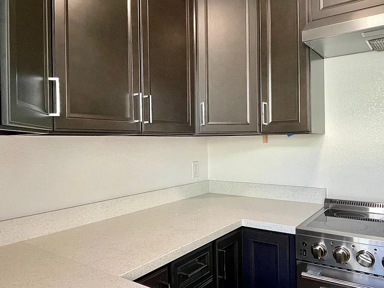 102 Colorado Ave — Photo 4