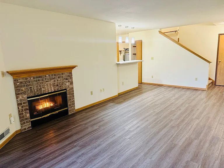 Stone Creek Apartments — Photo 15
