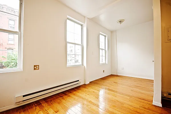 Rented by Nest Seekers International | media 10