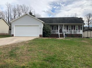 212 Meadow Lark Ln, Thomasville, NC 27360