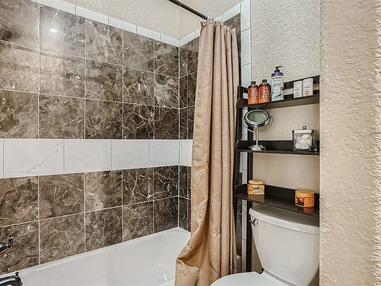 15207 Nightingale Ln — Photo 19