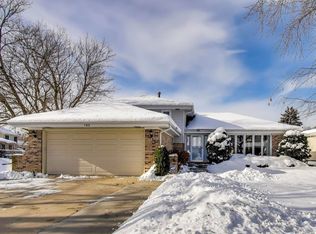 180 N Prairie Dr, Addison, IL 60101