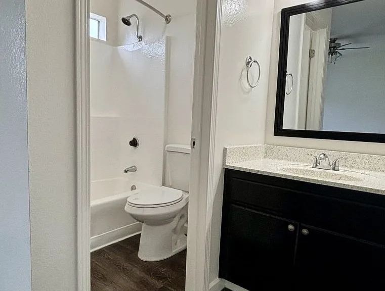 The Grand Terrace Apartments — Photo 16