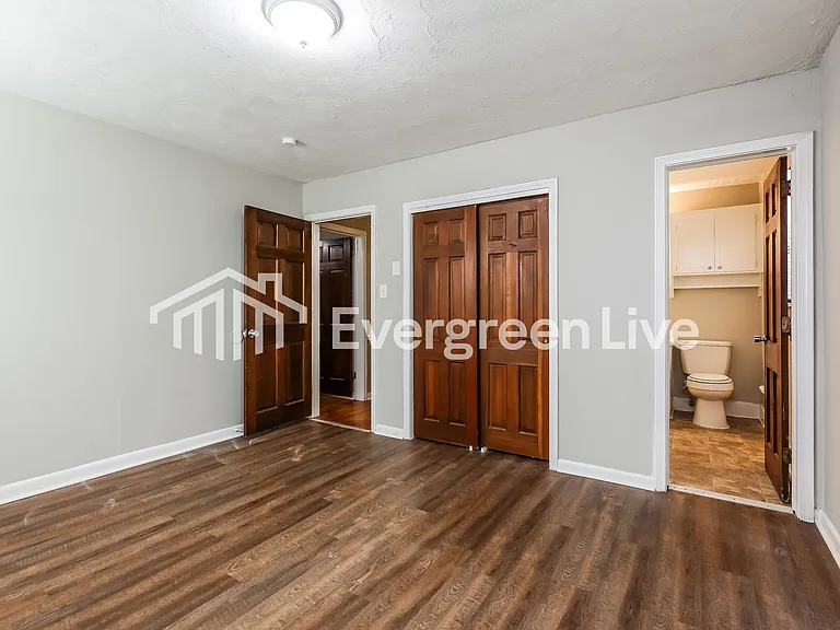 943 Mike Cir — Photo 8