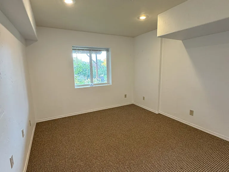 402 Sunridge Ave — Photo 15
