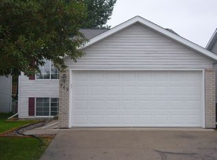 769 48th St S, Fargo, ND 58103