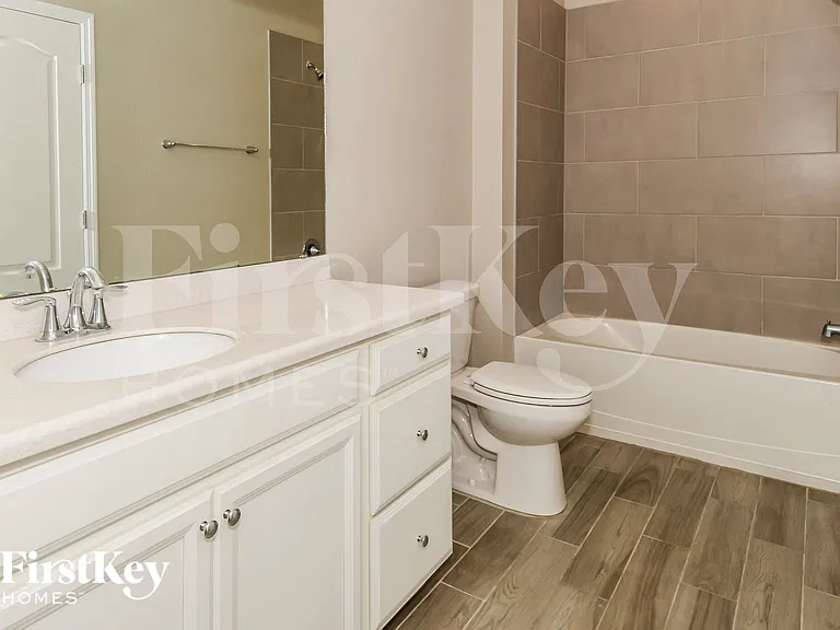 15803 Douglas Lake Dr — Photo 16