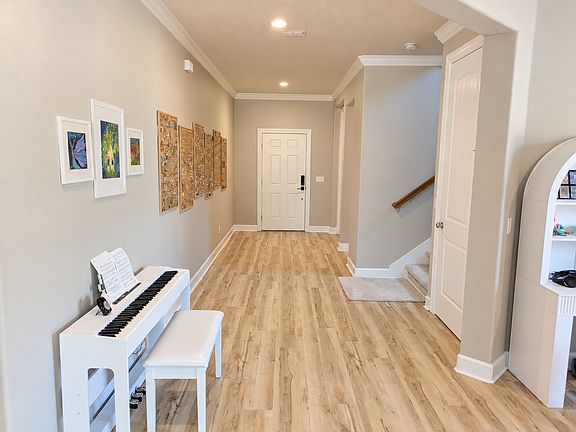 5th image of 30106 Kladruby Point