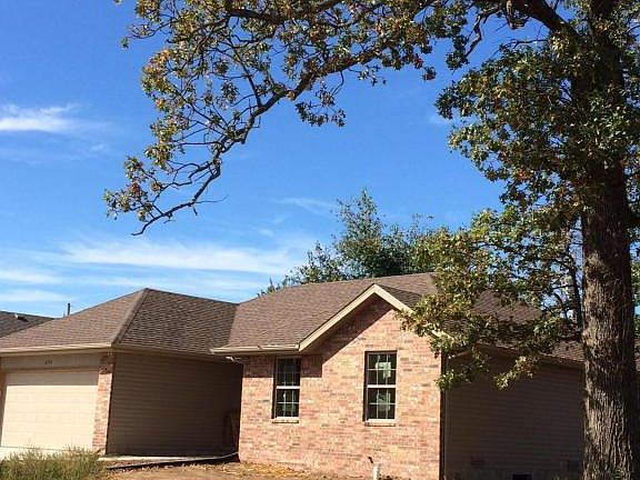 2nd image of 645 W Blackfoot Dr