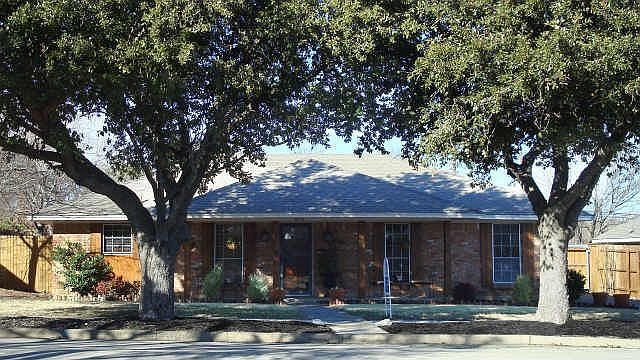 1st image of 8272 Hillside Dr
