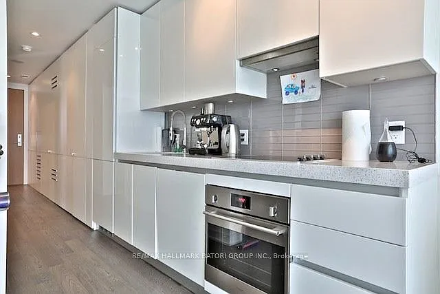 38 Stewart St #302 — Photo 6