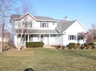 61 Chippewa Dr, Oswego, IL 60543
