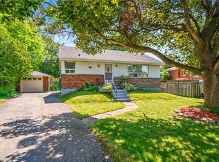 73 Welbourn Dr, Hamilton, ON L9A3N5