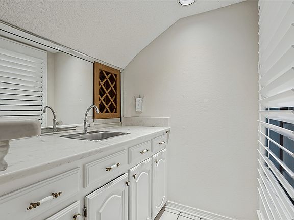4th image of 1410 Pagosa Trl