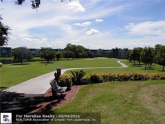 4th image of 9450 Poinciana Pl APT 411