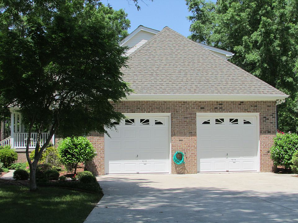 1st image of 115 Hidden Harbor Ln