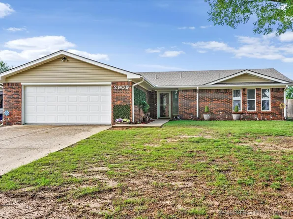 2909 Haddock Dr, Muskogee, OK 74401
