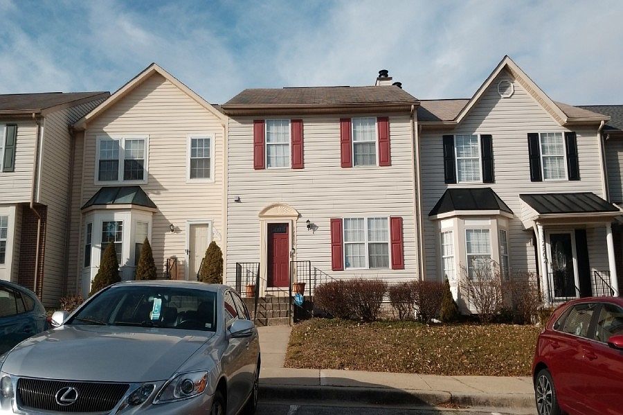 1st image of 12800 Carousel Ct