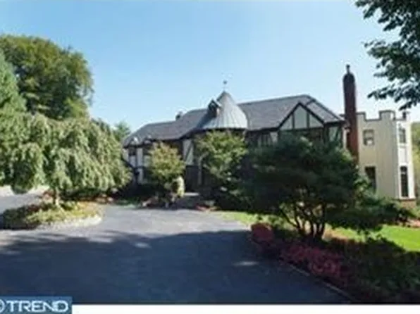 55 Crosby Brown Rd, Gladwyne, PA 19035