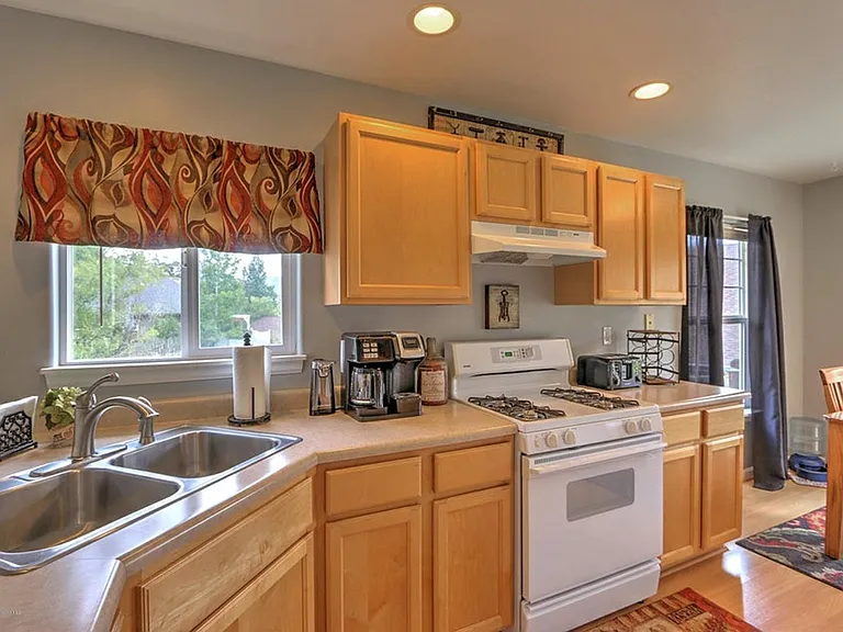 621 Lariat Loop — Photo 8