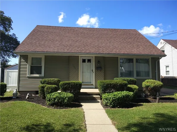 8268 Bollier Ave, Niagara Falls, NY 14304