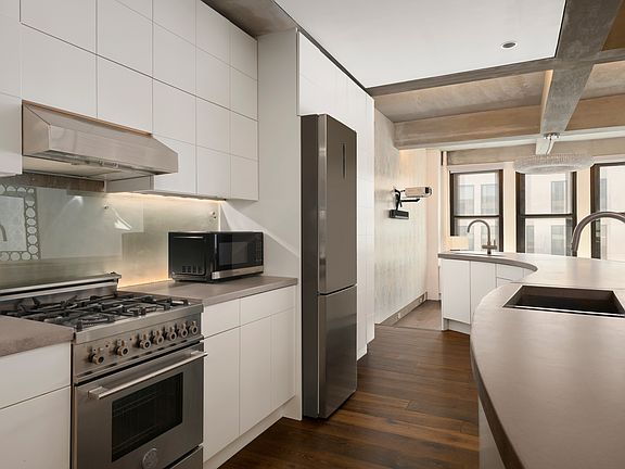 4th image of 315 7th Ave APT 5D